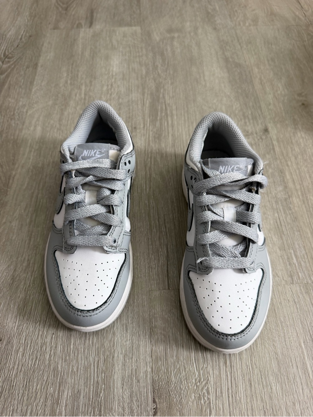 Nike Kids Low-Top Dunks in White and Light Gray Sz 13c